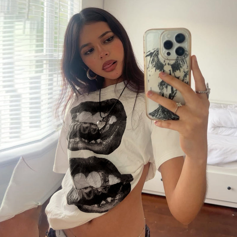 Thea Graphic Lips Casual T-Shirt